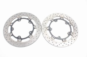 TARCZA HAMULCOWA KOMPLET Yamaha YZF R6 RJ05 RJ09 03-05