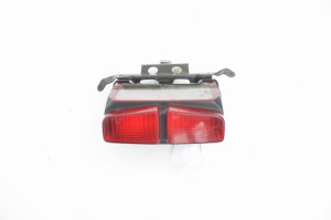 LAMPA TYLNA Yamaha FZS 600 Fazer