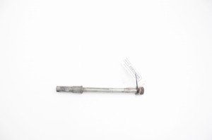 OŚ PRZEDNIA KOŁA PRZEDNIEGO Kawasaki EN 500 Vulcan