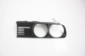 RAMKA OSŁONA REFLEKTORA BMW 325 E30