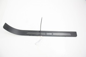 LISTWA PRAWY PRZÓD BMW 728 E38