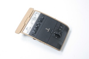 ŚWIATŁO LAMPA ŚRODKOWA PRZEDNIA Porsche Cayenne 3.2 VR6 02-10