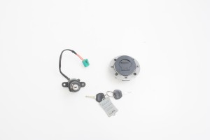 STACYJKA KOMPLET ZAMKÓW Hyosung GV 650 05-11