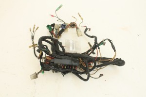 WIĄZKA ELEKTRYCZNA Suzuki GR 650 83-85