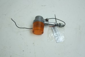 KIERUNKOWSKAZ TYLNY LEWY Suzuki GR 650 83-85