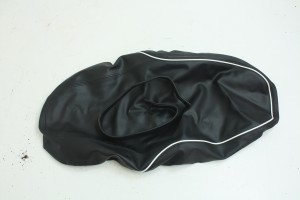 POSZYCIE KANAPY Triumph Bonneville T100 22-23