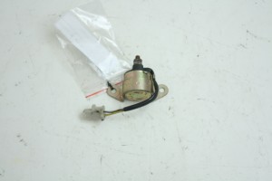 PRZEKAŹNIK ROZRUSZNIKA Suzuki GR 650 83-85