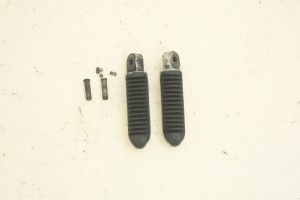 PODNÓŻKI PASAŻERA KOMPLET Suzuki GSXF 750 98-02