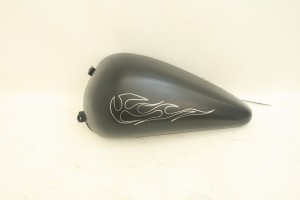 OWIEWKA OSŁONA ZBIORNIKA Suzuki VL 1500 Intruder 98-04